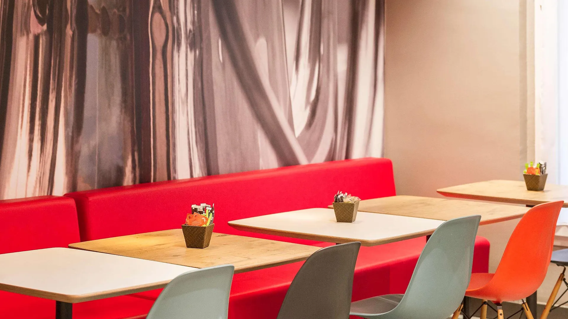 *** Hotel Ibis Paris Vaugirard Porte De Versailles France
